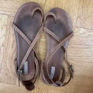 Used All Saints Strappy Brown Leather Weave Toe Loop Sandals in brown